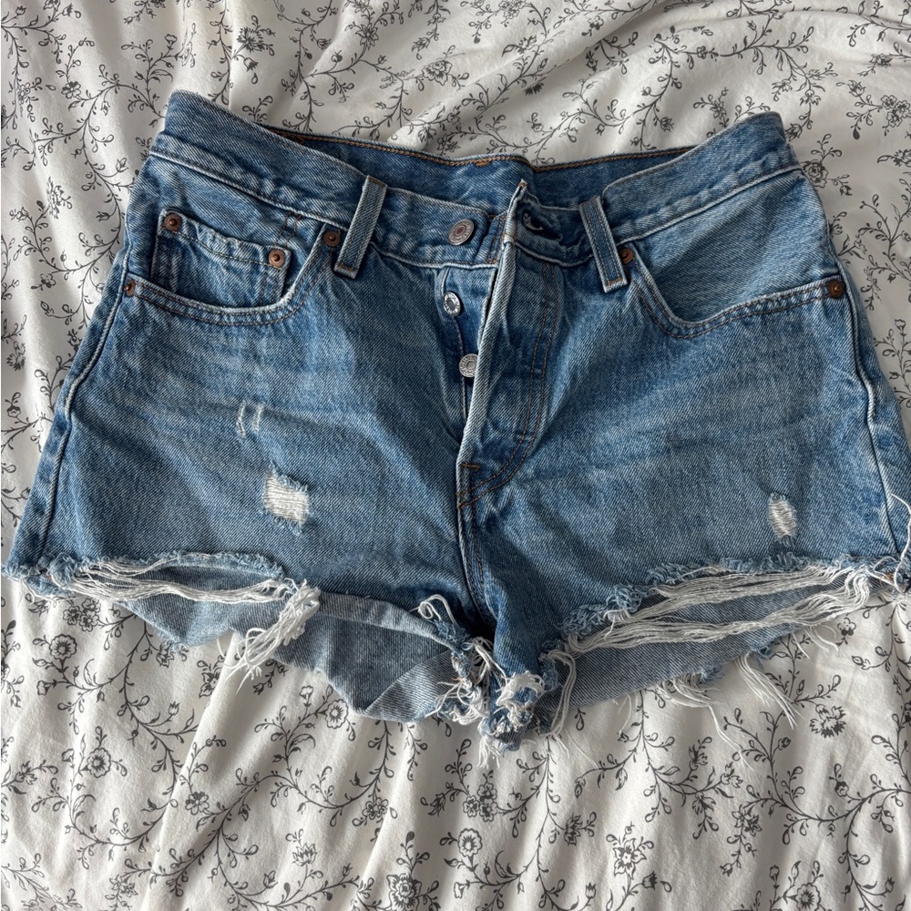 Levi’s 501 Denim Distressed Women Shorts